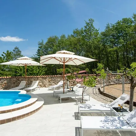 With Swimming Pool, Wellness, Horses And Donkeys * Vrlika
