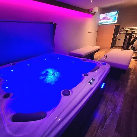 With Swimming Pool, Wellness, Horses And Donkeys * Vrlika